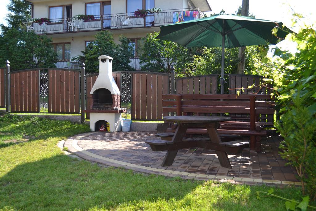 شقة Dom Jastrzebia Z Basenem I Jacuzzi Jastrzębia Góra المظهر الخارجي الصورة